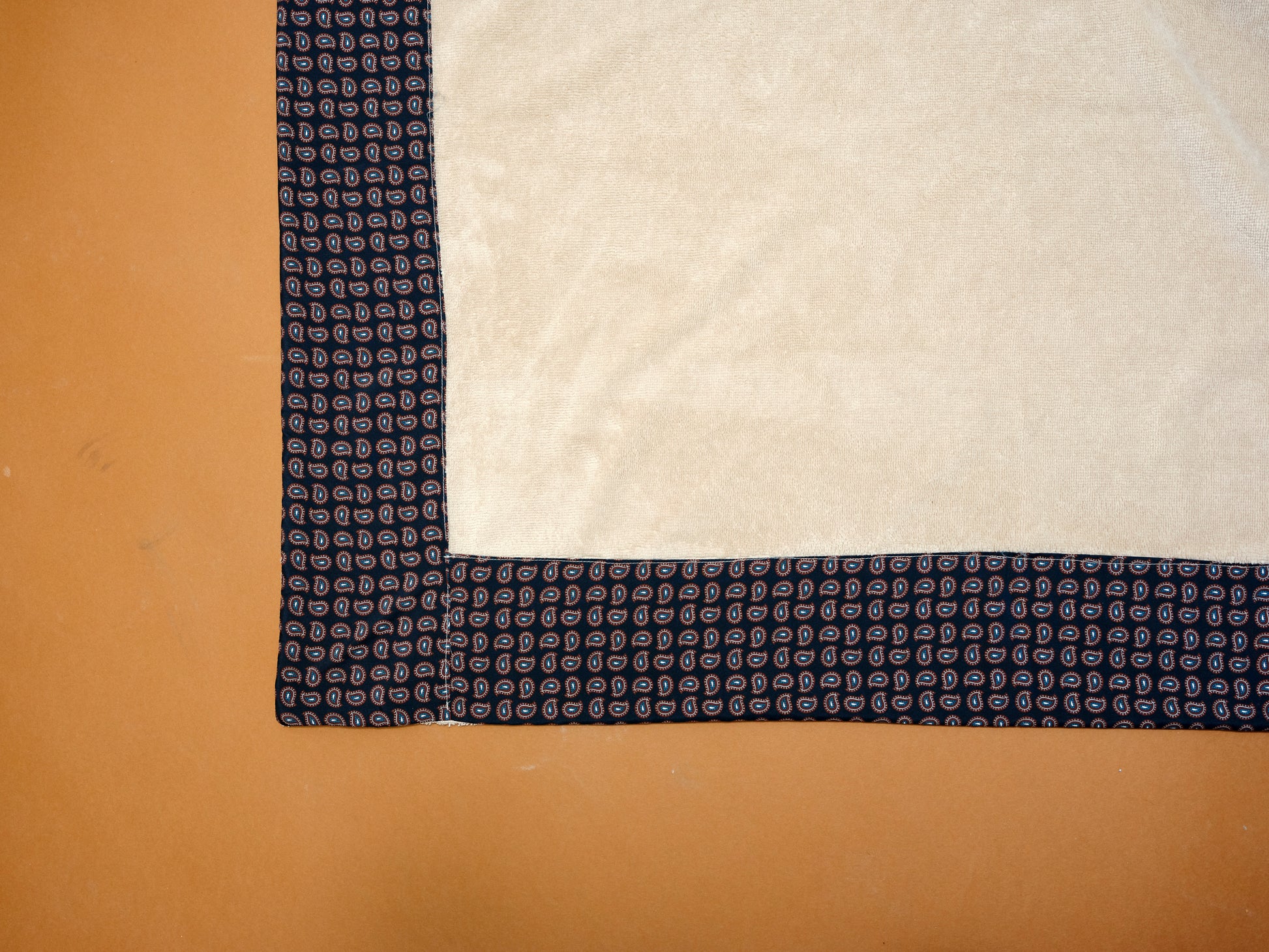BEACHTOWEL BEIGE PATSELEY BLU