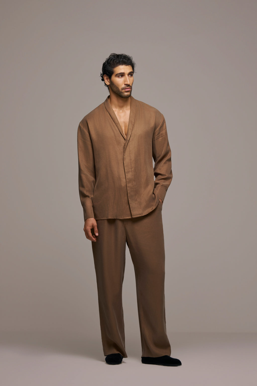 COMFORT JACKET SHIRT V NECK IN CUPRO SOFT BROWN