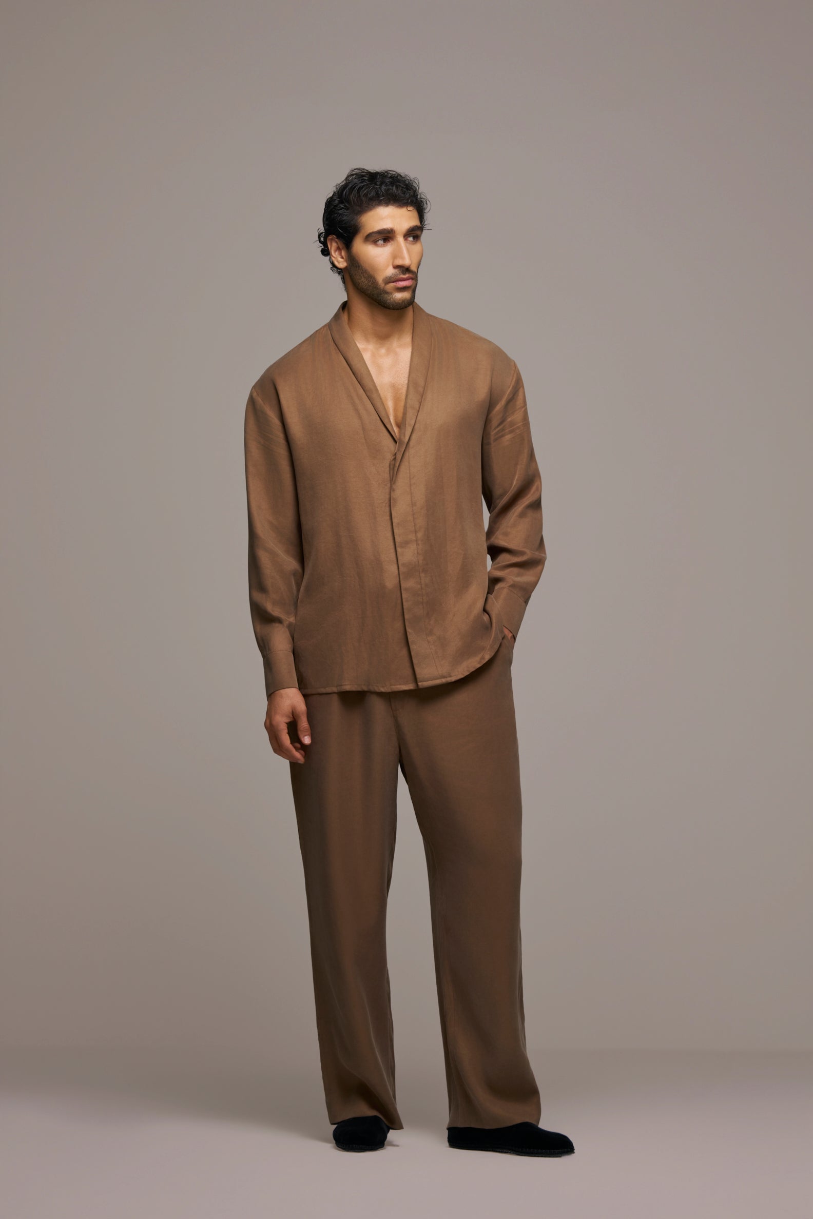 COMFORT JACKET SHIRT V NECK IN CUPRO SOFT BROWN