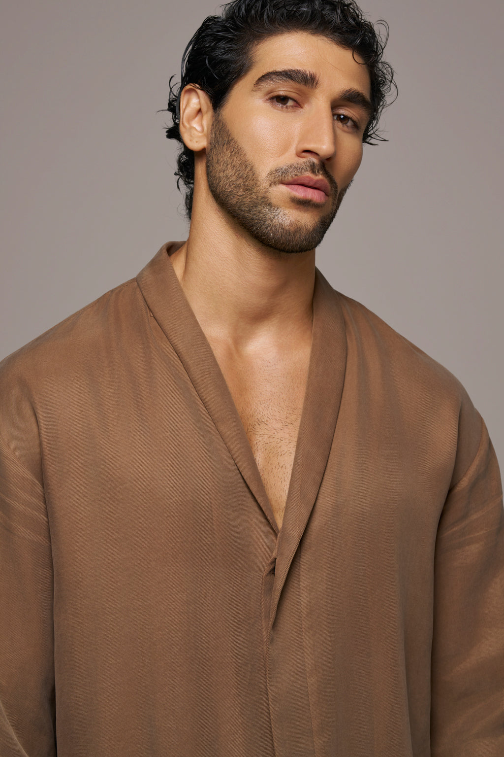 COMFORT JACKET SHIRT V NECK IN CUPRO SOFT BROWN