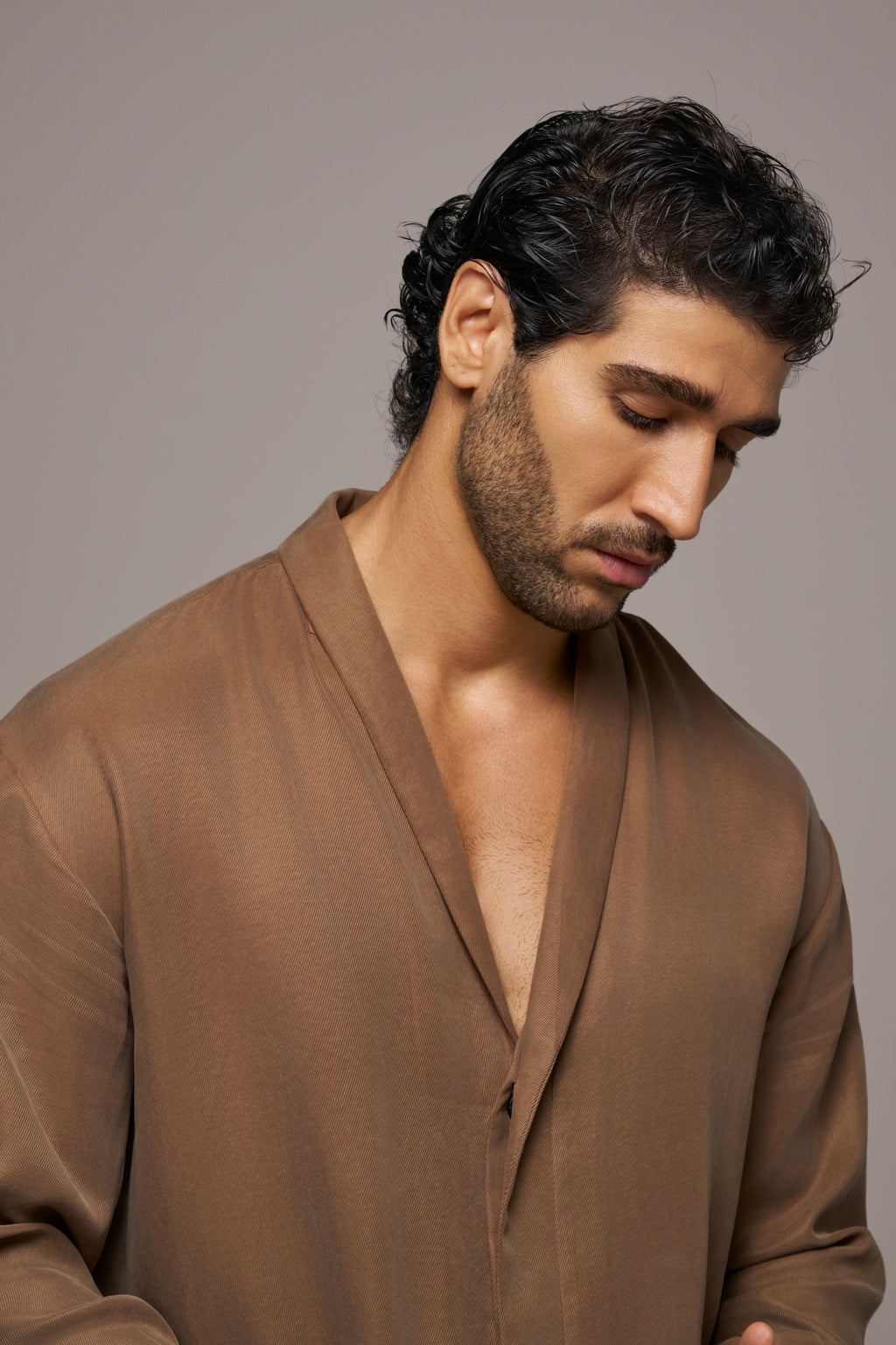 COMFORT JACKET SHIRT V NECK IN CUPRO SOFT BROWN