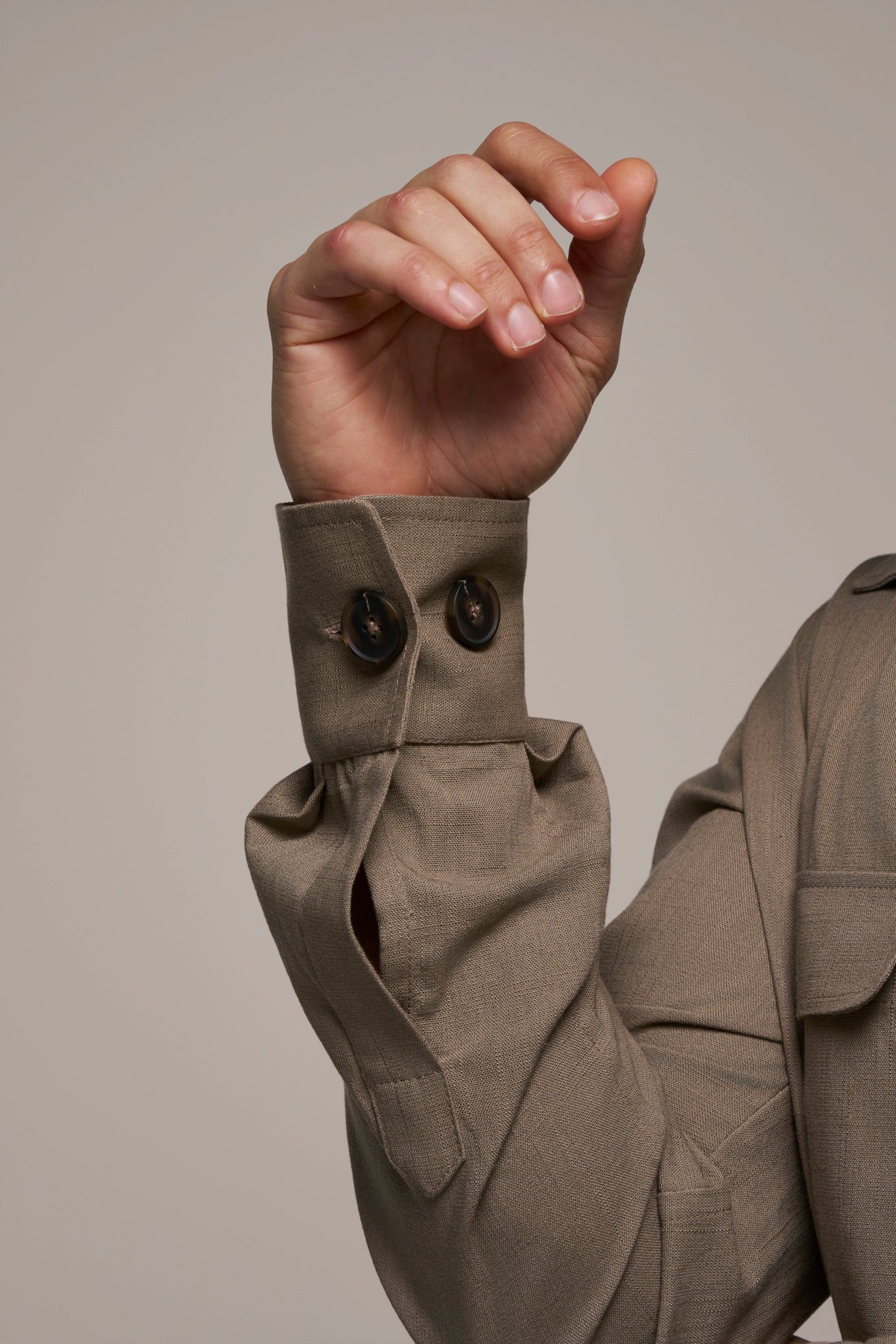 JACKET/ SHIRT TWO POCKET TAUPE BROWN WITH DARK BROWN BUTTON IN LINEN