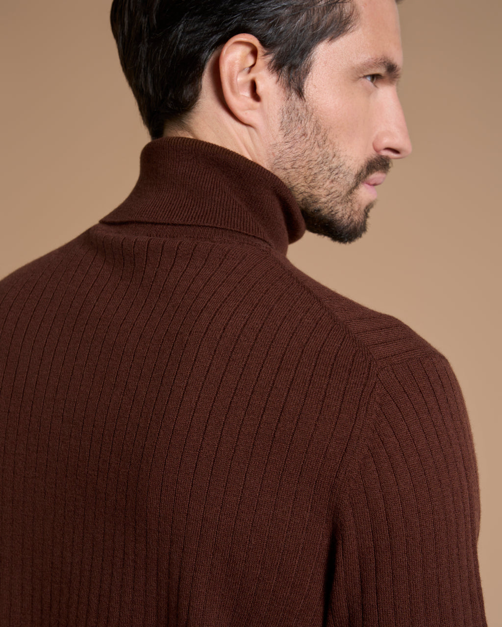 TURTLE NECK CHOCOLATE BROWN