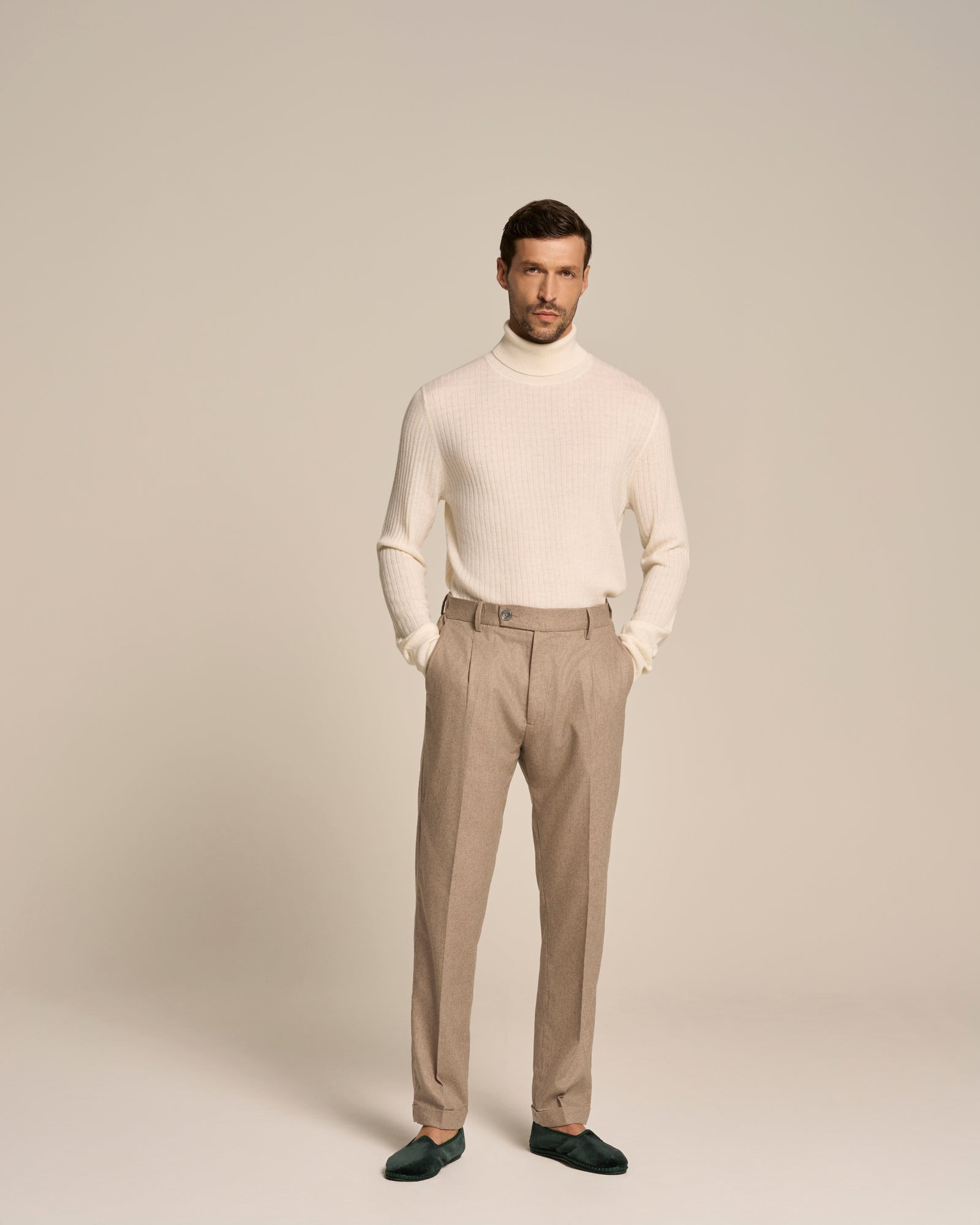 TURTLE NECK MILK WHITE