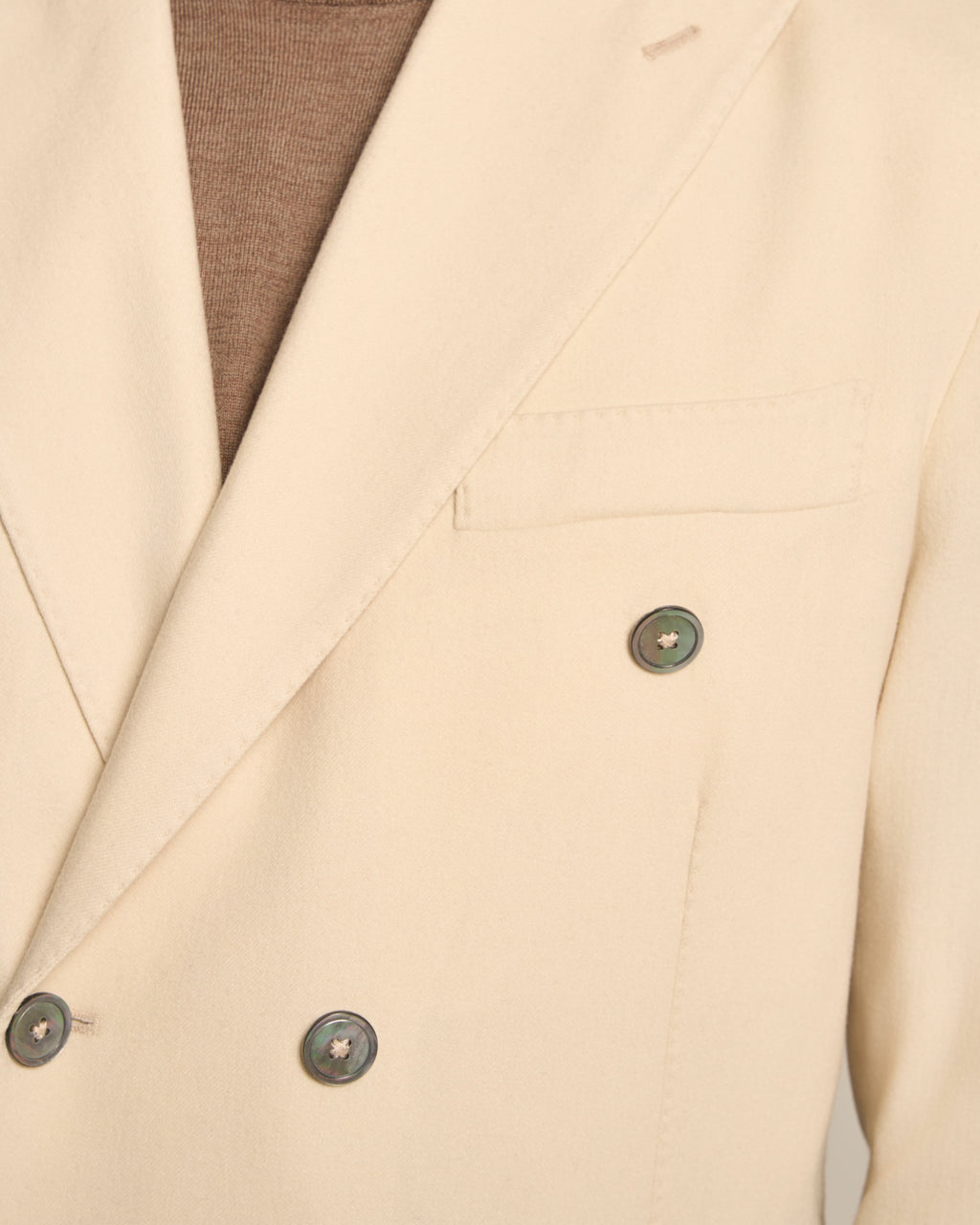 DOUBLE BREST JACKET BUTTER WHITE IN MICRO CASHMERE