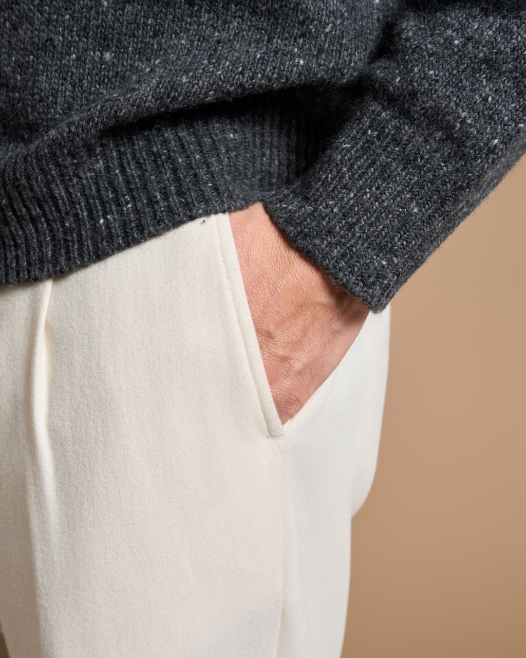 PULLOVER CIRCLE NECK SMOKE GREY