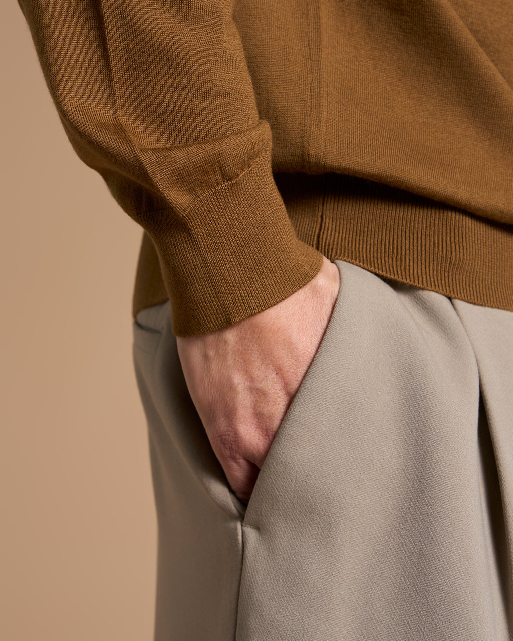 SWEATSHIRT CIRCLE NECK TOBACCO