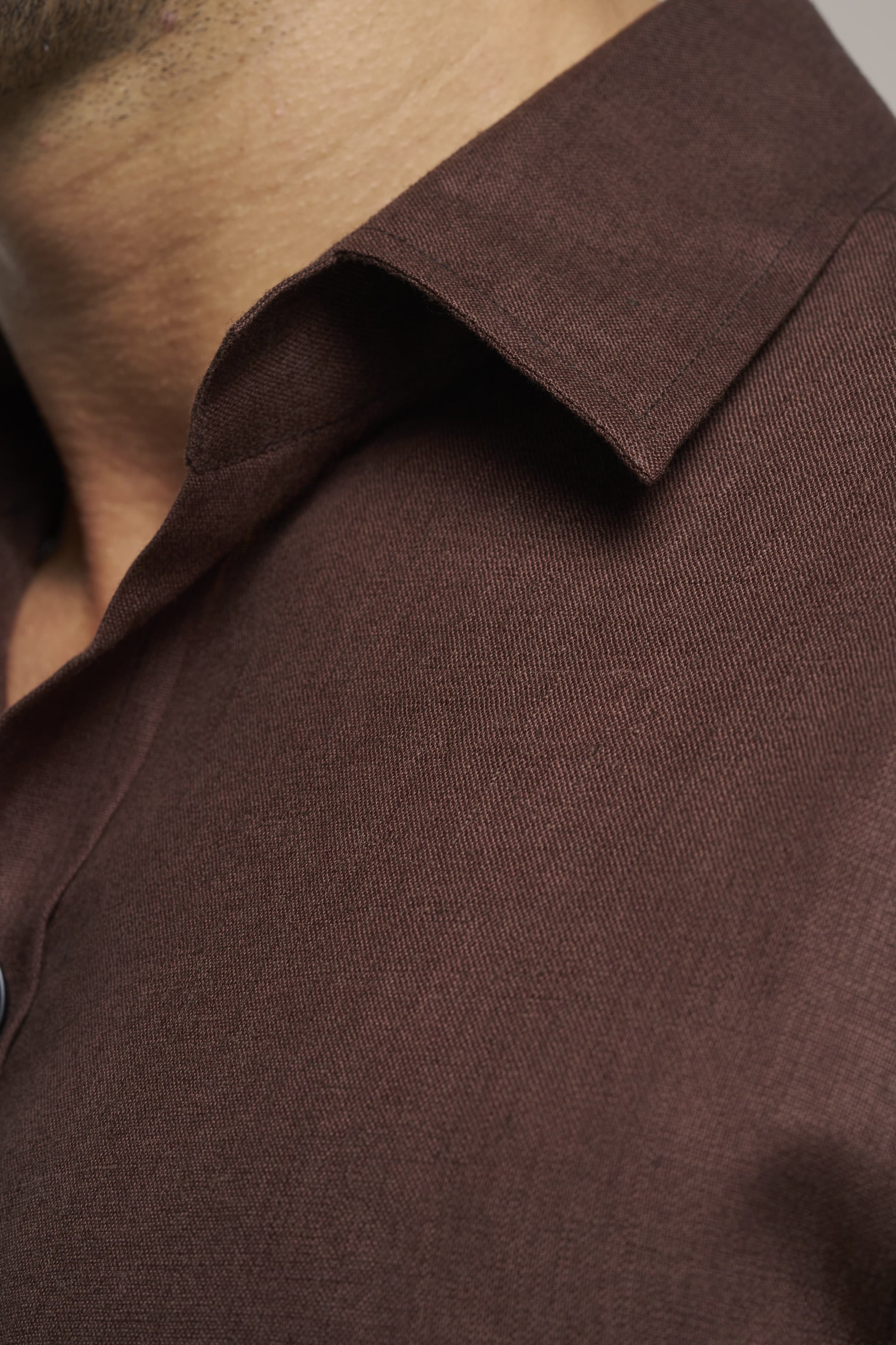 OVERSIZE CLASSIC BURNT BROWN IN LINEN WITH BLACK BUTTON