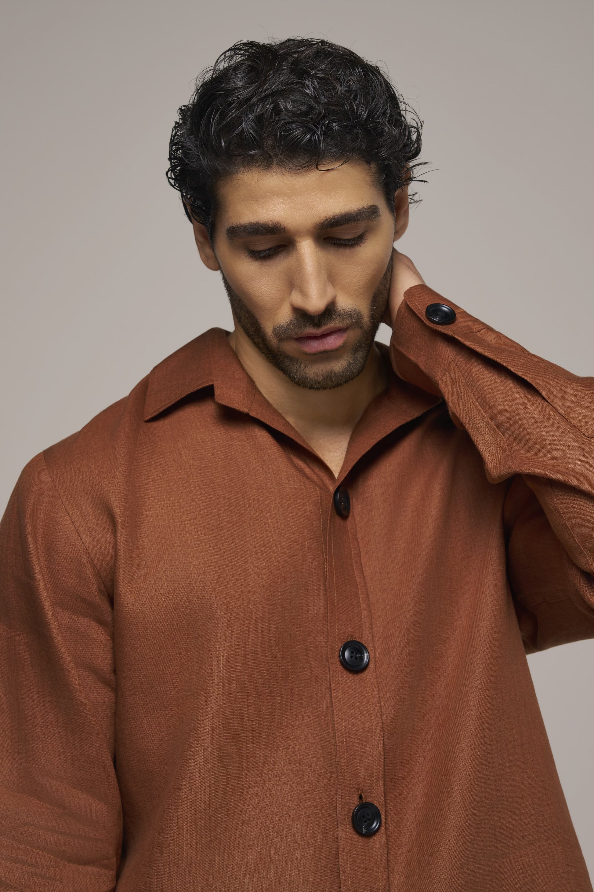 OVERSIZE CLASSIC TERRACOTTA BROWN IN LINEN WITH BLACK BUTTON