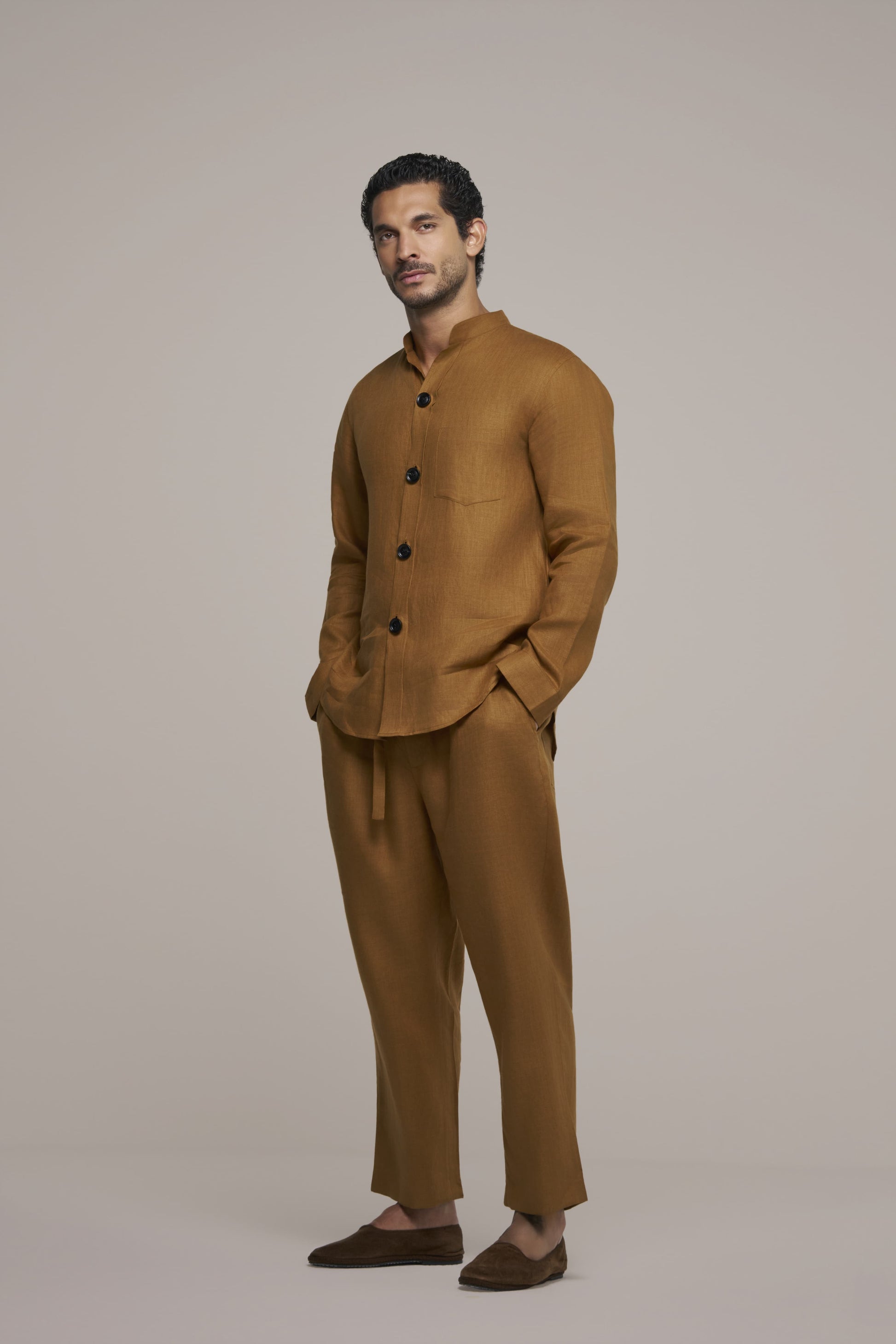 SHIRT KOREAN NECKLESS STYLE ONE POCKET MANDRAIN BROWN IN LINEN WITH BLACK BUTTON