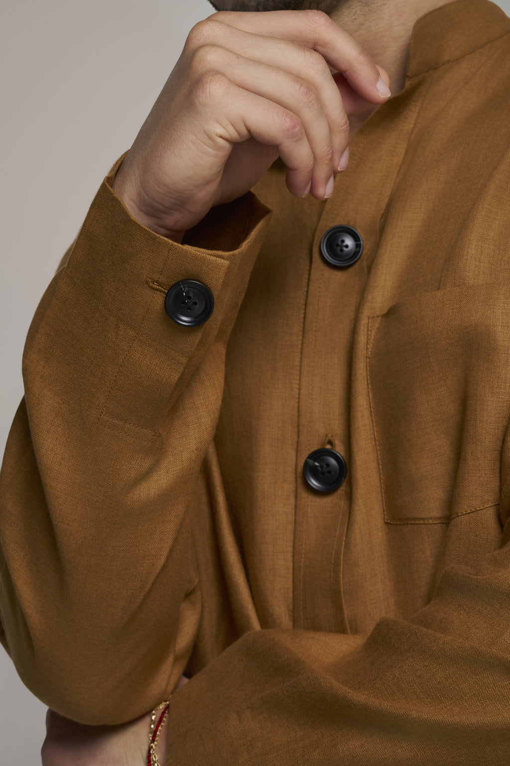 SHIRT KOREAN NECKLESS STYLE ONE POCKET MANDRAIN BROWN IN LINEN WITH BLACK BUTTON